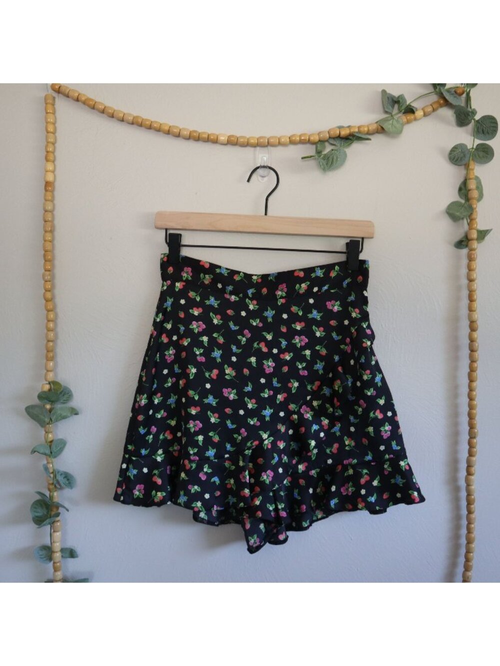 Zara Black Fruit Satin Skort Size Small